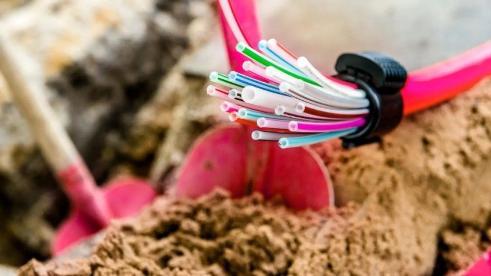 Telekom FTTH: From Integration Chaos to an Agile Microservice Architecture